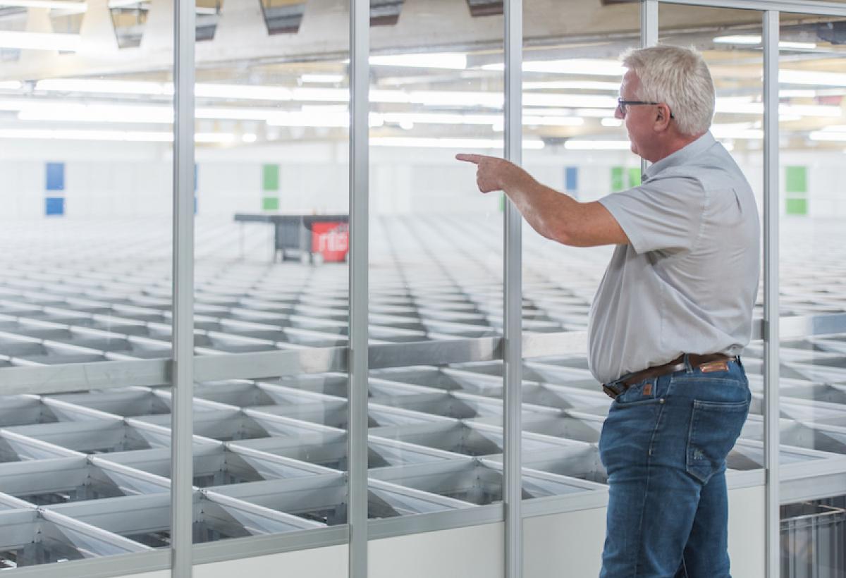 Zufrieden Kunde bei AutoStore System.