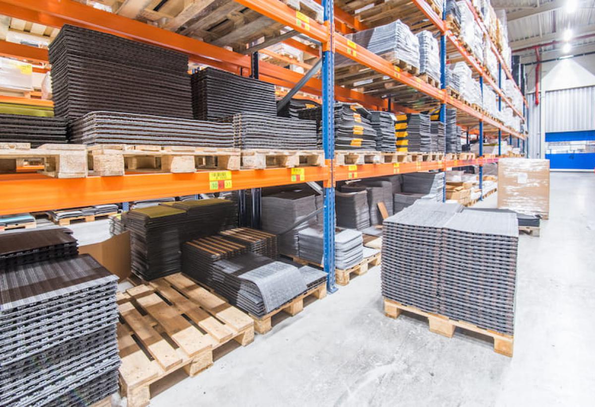 Stellingen met matten geproduceerd door Hamat.