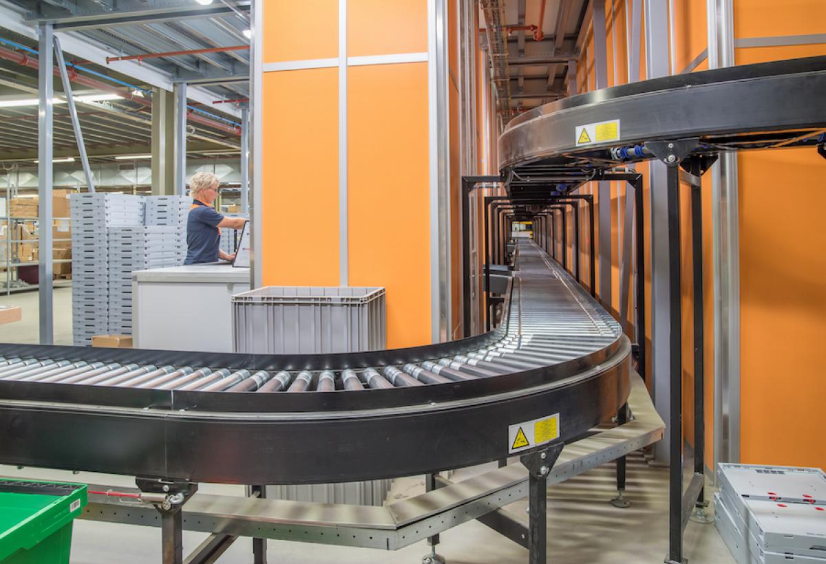 Transportbaan AutoStore bij PostNL