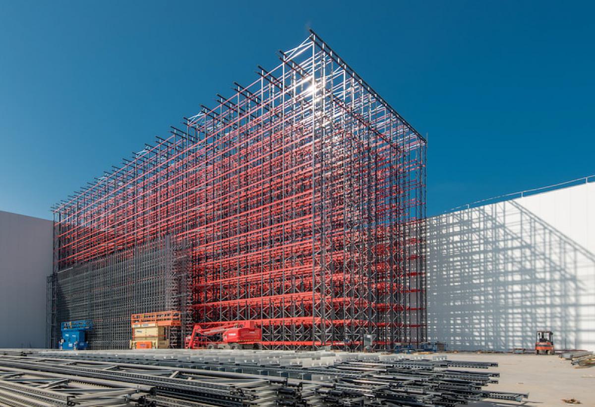 Euroma magazijn in opbouw.