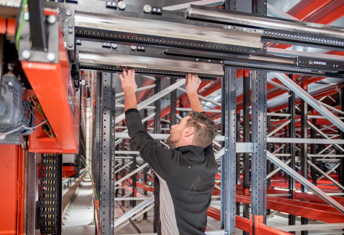 Lalesse Regalbediengerad